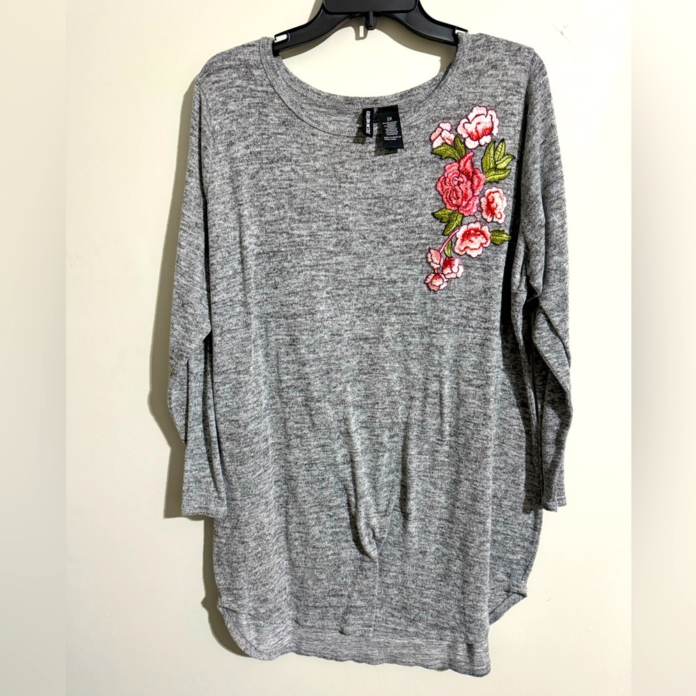 Kristin Nicole Long-sleeve tunic with flower embroidery size 2X